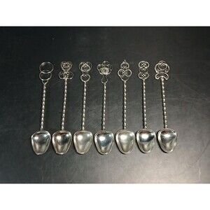 Vintage Decorative Twisted Handle Spoon Set w/ Ornate Finials in Box